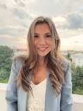 Iulia P.